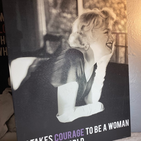 2-Black and White The Chelsea Collection Marilyn Monroe Wall Art Canvas - Picture 3 of 13